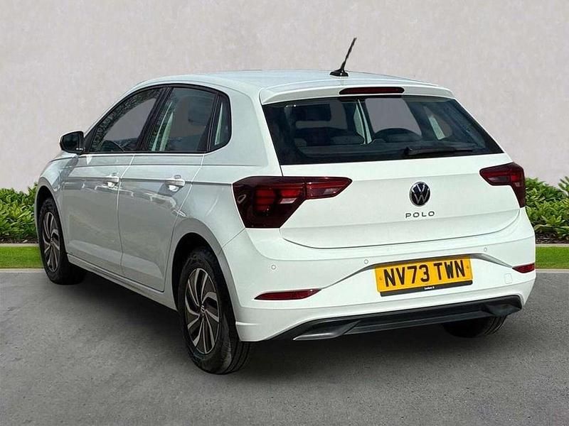 Used VW Polo Life 80 HP (58 kW) 2024 White Hatchback