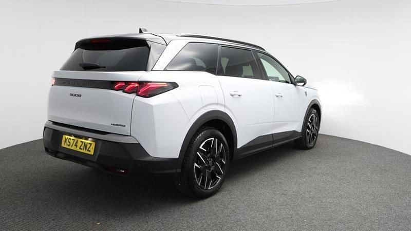 Used Peugeot 5008 GT 136 HP (100 kW) 2024 White MPV