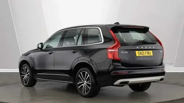 Used Volvo XC90 Momentum 247 HP (181 kW) 2021 SUV