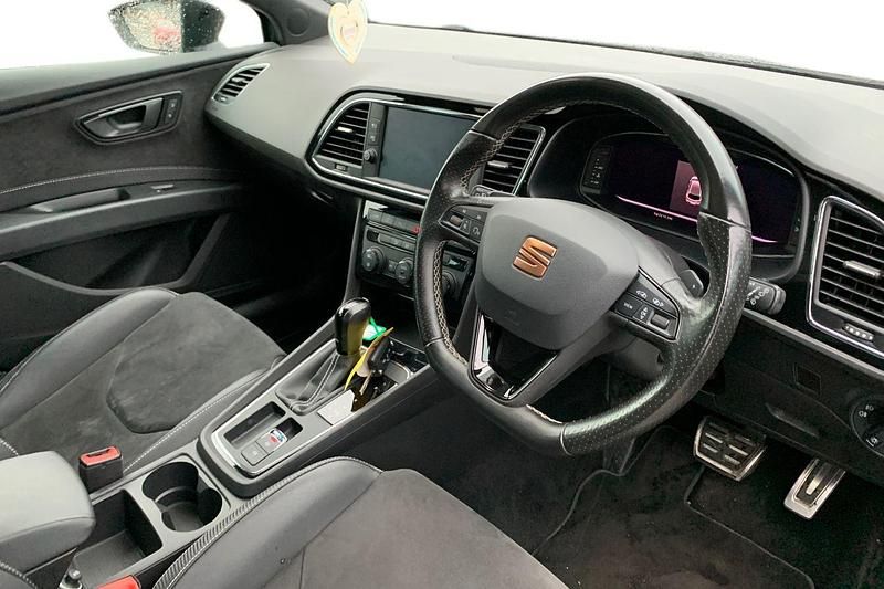 Used Seat Leon CUPRA 290 HP (213 kW) 2019 Grey Hatchback