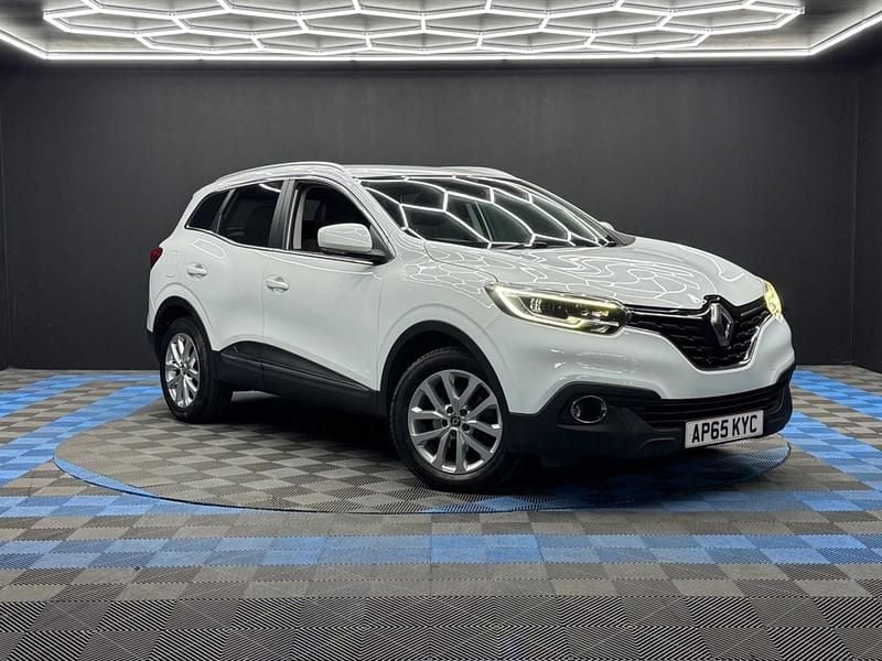 White Used 2016 Renault Kadjar Dynamique SUV | £4,890 (Fair price) - Image 1/4