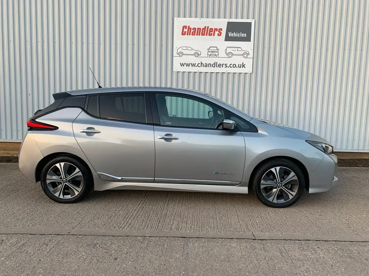 Used Nissan Leaf N-Connecta 110 kW (150 HP) 2019 Silver Hatchback