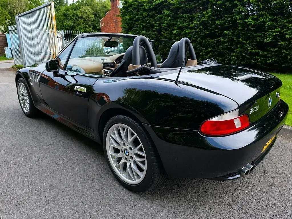 Usado BMW Z3 Advantage 192 HP (141 kW) 2000 Preto Cabrios