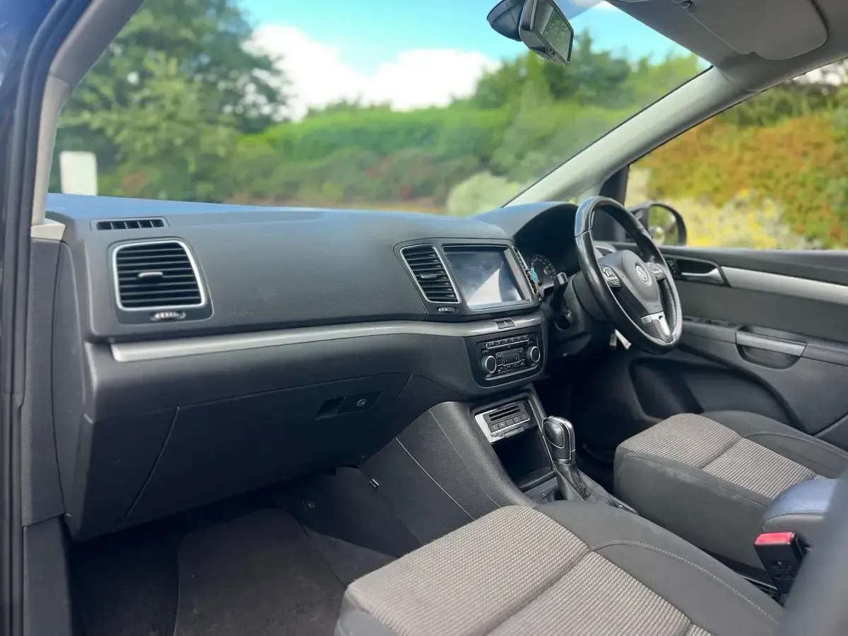 Used VW Sharan SE 140 HP (102 kW) 2011 Black MPV