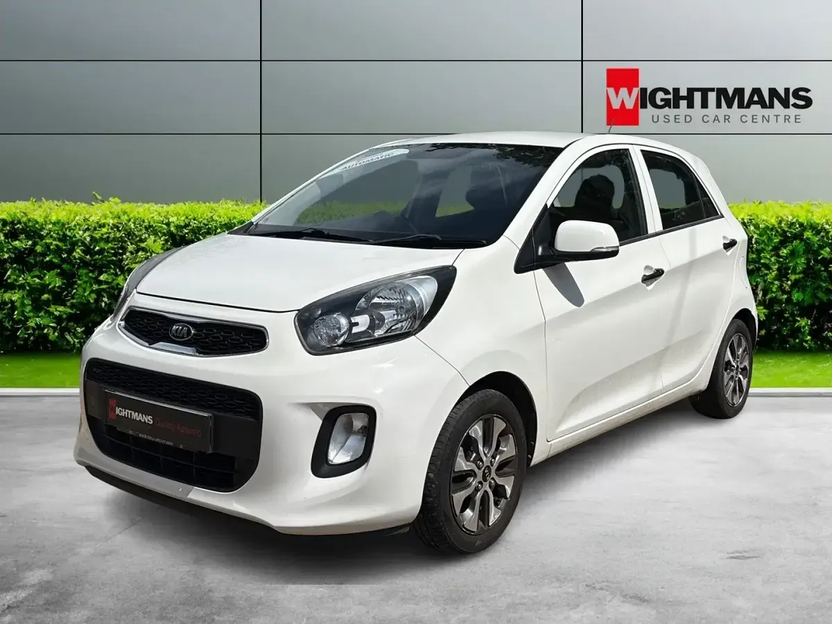 Used Kia Picanto 84 HP (61 kW) 2015 White Hatchback