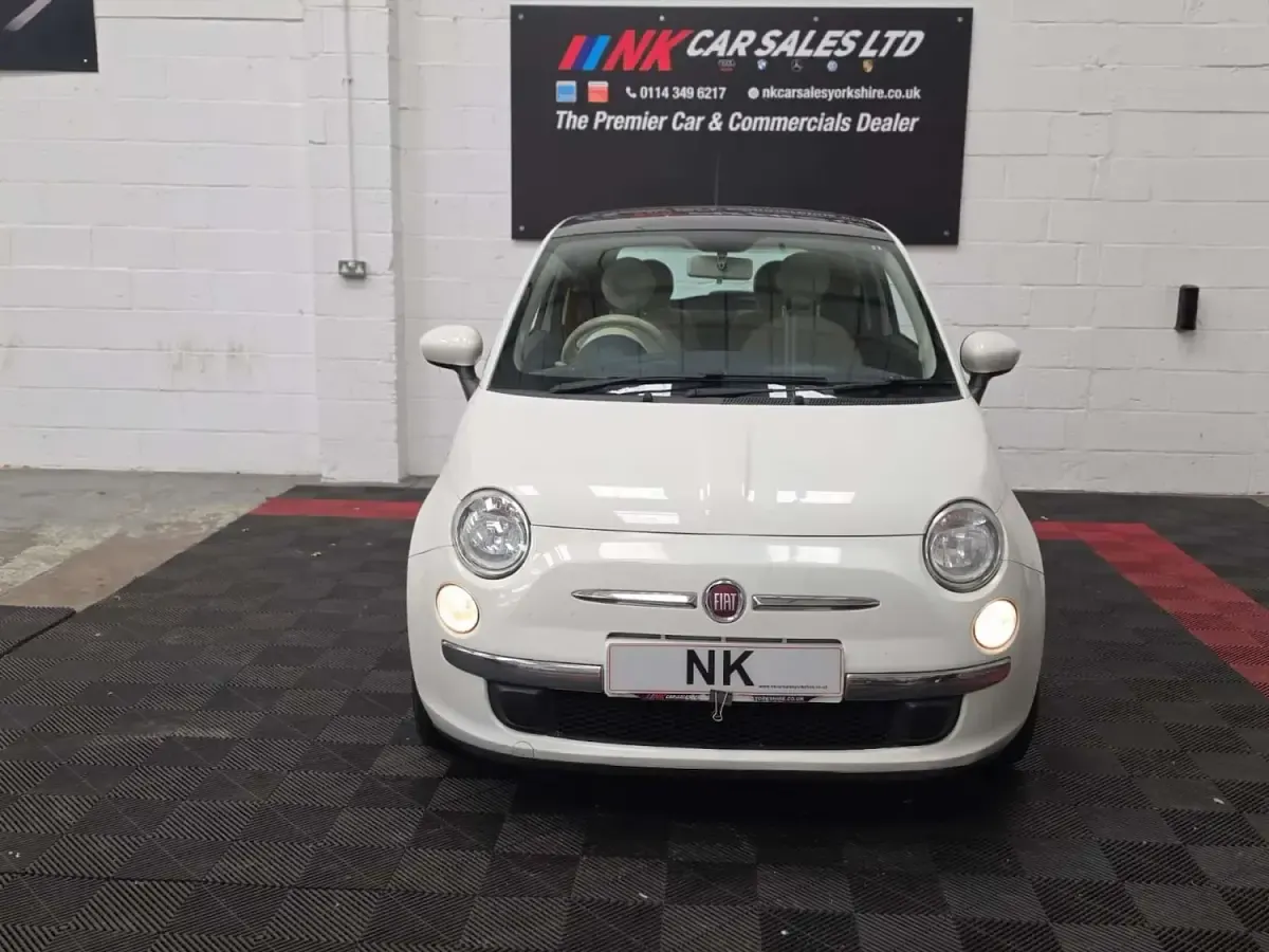 Used Fiat 500 Lounge 69 HP (50 kW) 2014 White Hatchback