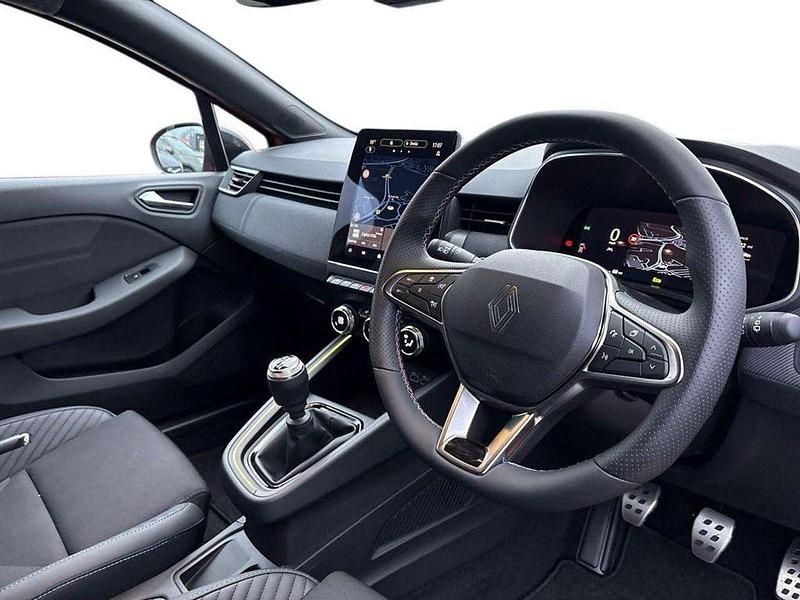 New Renault Clio V Esprit Alpine 88 HP (64 kW) 2025 Orange Hatchback