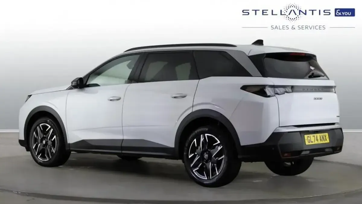 Used Peugeot 5008 Allure 134 HP (98 kW) 2024 White SUV