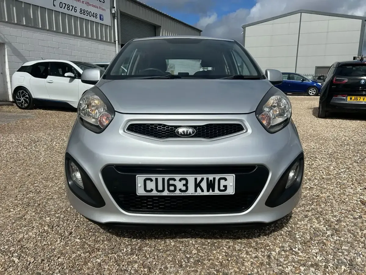 Used Kia Picanto Air 68 HP (50 kW) 2013 Silver Hatchback