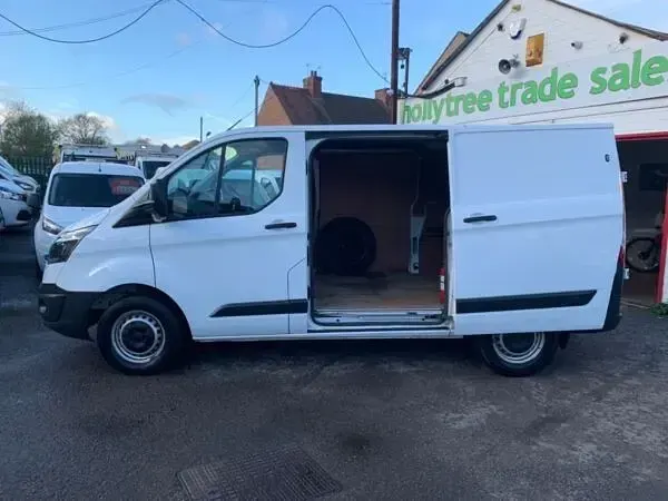 Used Ford Transit Custom 130 HP (95 kW) 2017 White Van