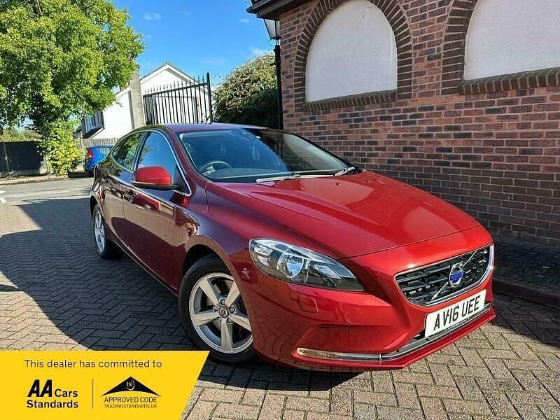Red Used 2016 Volvo V40 SE Estate | £7,145 (Fair price) - Image 1/3