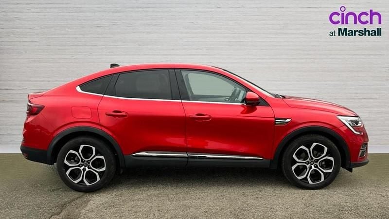 Usado Renault Arkana Version S 142 HP (104 kW) 2023 Vermelho SUV