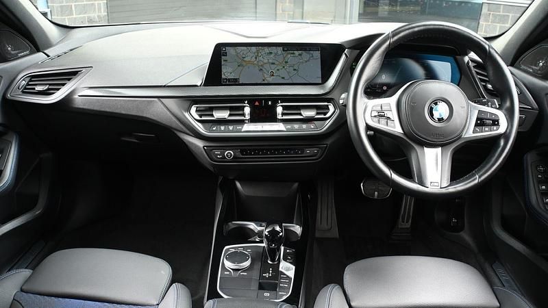 Used BMW 118 M Sport 134 HP (98 kW) 2022 White Hatchback