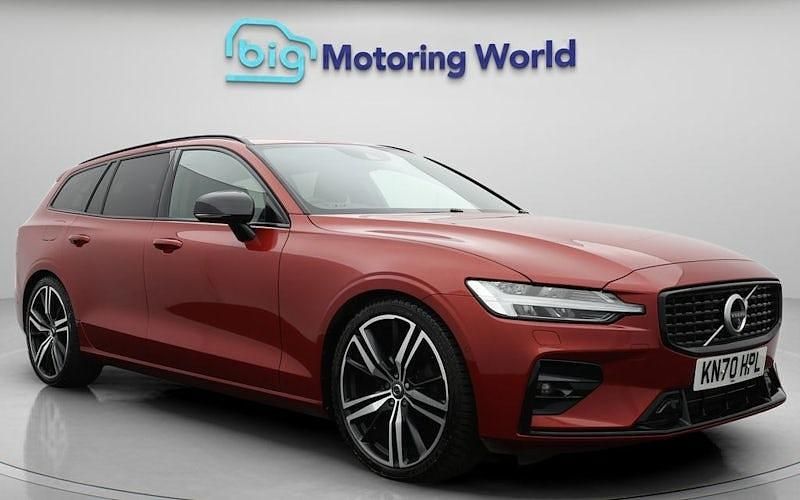 Used Volvo V60 R-Design 190 HP (139 kW) 2020 Red Estate