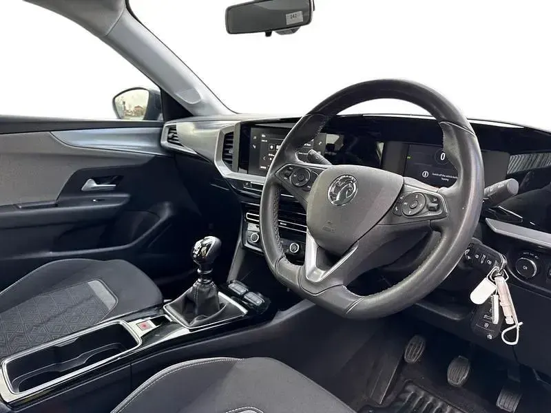Second-hand Vauxhall Mokka Design Edition 2023 Albastru SUV