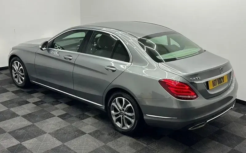 Second-hand Mercedes C200 184 CP (135 kW) 2016 Berlinǎ