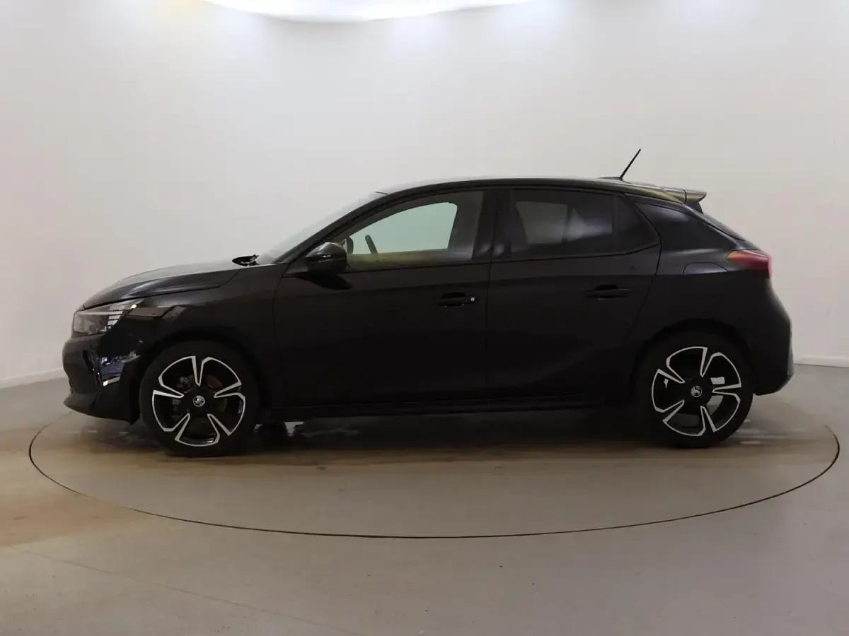 Używany Vauxhall Corsa 2024 Czarny Hatchback