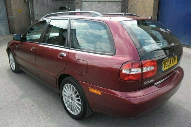 Begagnad Volvo V40 122 HK (89 kW) 2004 Kombi