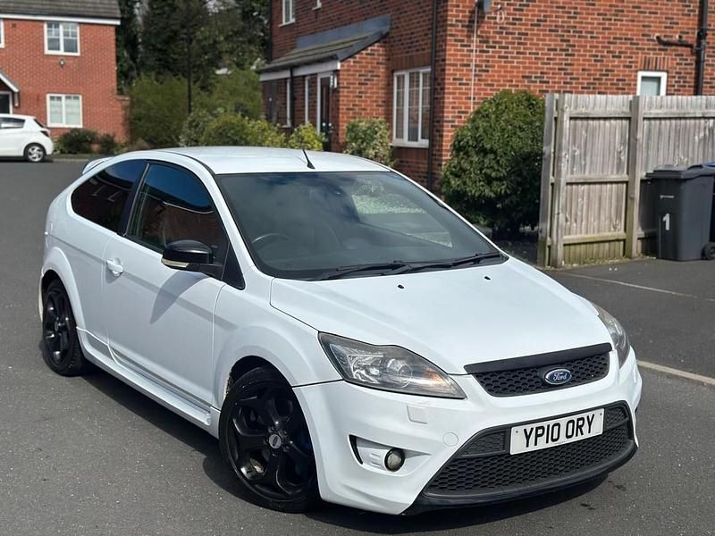 Begagnad Ford Focus ST 2010 Vit Halvkombi