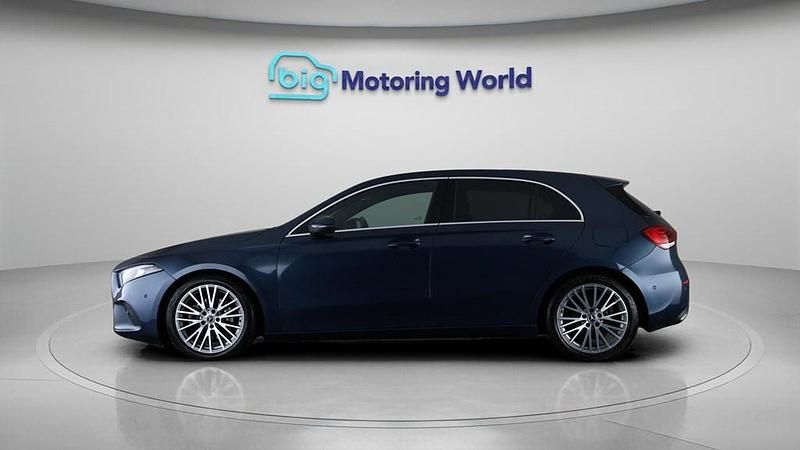 Used Mercedes A150 Executive 150 HP (110 kW) 2021 Blue Hatchback
