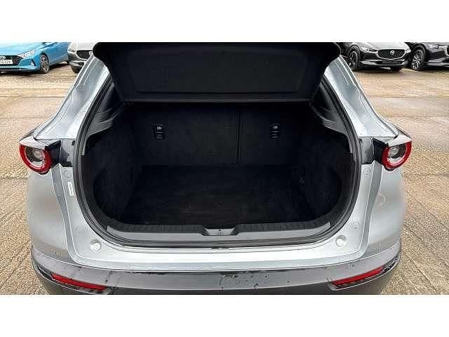 Usado Mazda CX-30 186 HP (136 kW) 2022 Prateado SUV