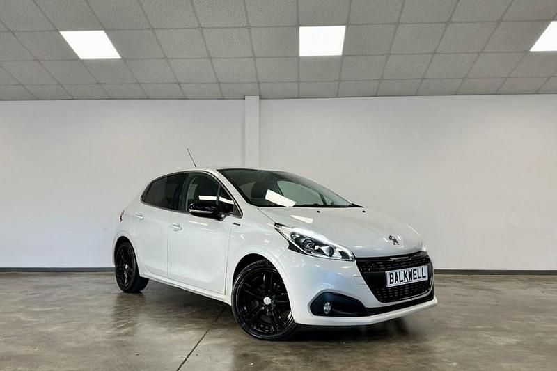 White Used 2019 Peugeot 208 GT-line Hatchback | £9,000 (Super price) - Image 1/1