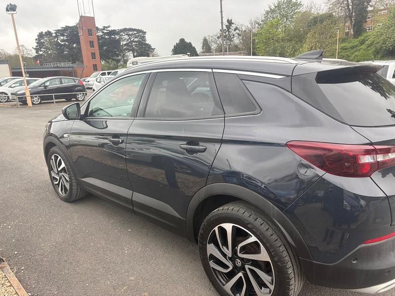 Used Vauxhall Grandland X Elite 120 HP (88 kW) 2017 Green SUV