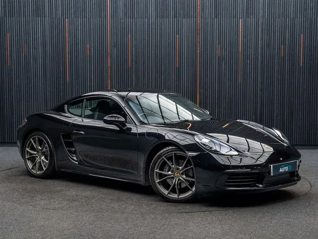 Used Porsche 718 Cayman 300 HP (220 kW) 2019 Black Coupe