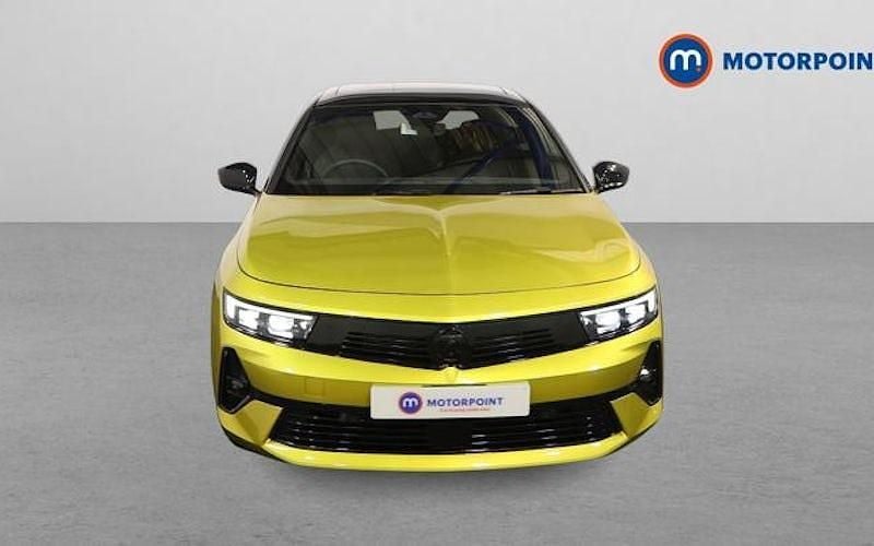 New Vauxhall Astra Ultimate 179 HP (131 kW) 2025 Gold Hatchback