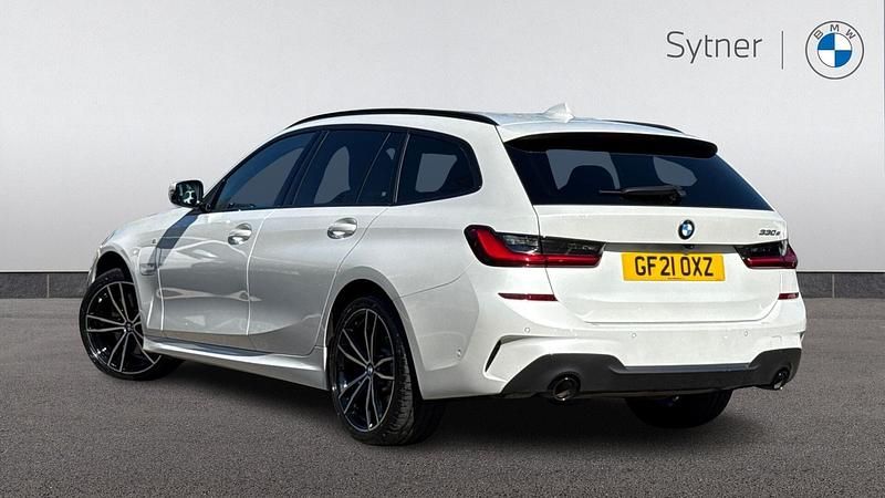 Used BMW 330e M Sport 288 HP (211 kW) 2021 White Estate