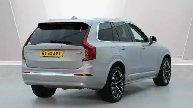 Used Volvo XC90 Core 250 HP (183 kW) 2025 SUV