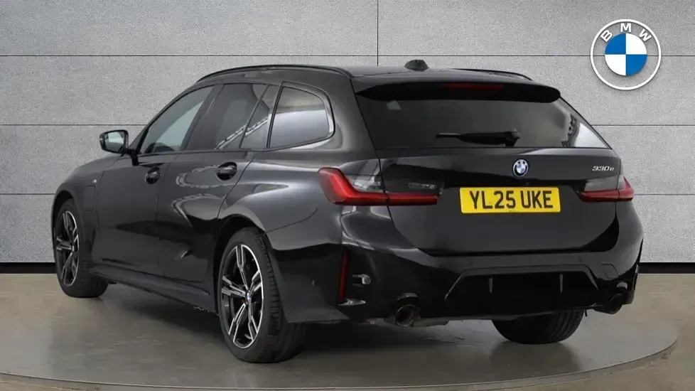 Used BMW 330 M Sport 288 HP (211 kW) 2025 Black Estate