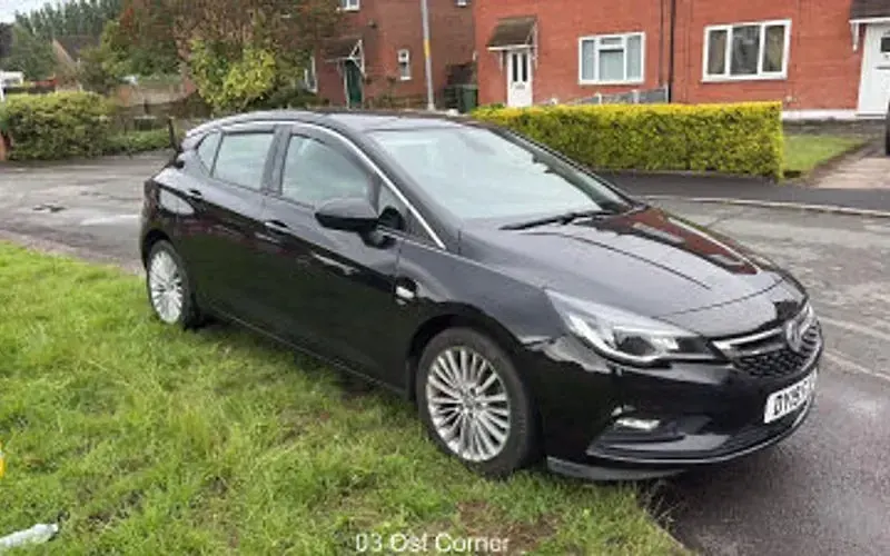 Used Vauxhall Astra Elite 200 HP (147 kW) 2019 Hatchback