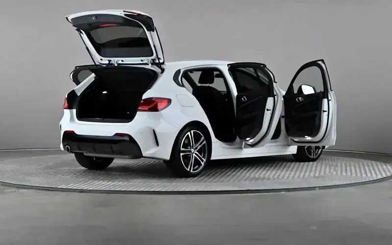 Used BMW 118 M Sport 140 HP (102 kW) 2020 White Hatchback