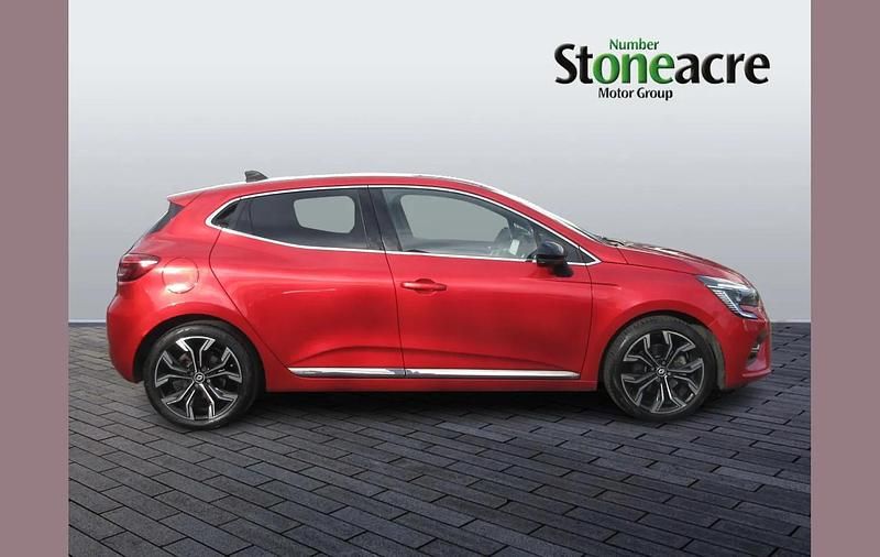 Used Renault Clio V Techno 143 HP (105 kW) 2023 Red Hatchback