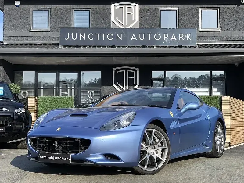 Used Ferrari California 490 HP (360 kW) 2011 Blue Cabriolet