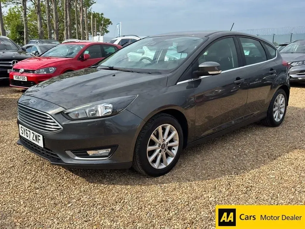 Gebraucht Ford Focus Titanium 2018 Grau Kleinwagen