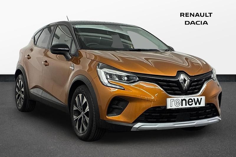 Used Renault Captur LIMITED 91 HP (66 kW) 2021 Desert orange  SUV