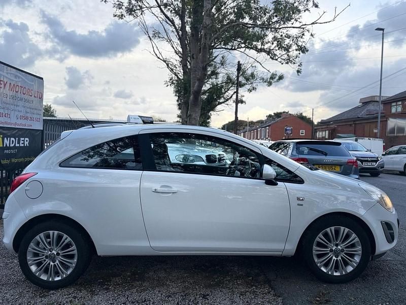Used Vauxhall Corsa 2012 White Hatchback