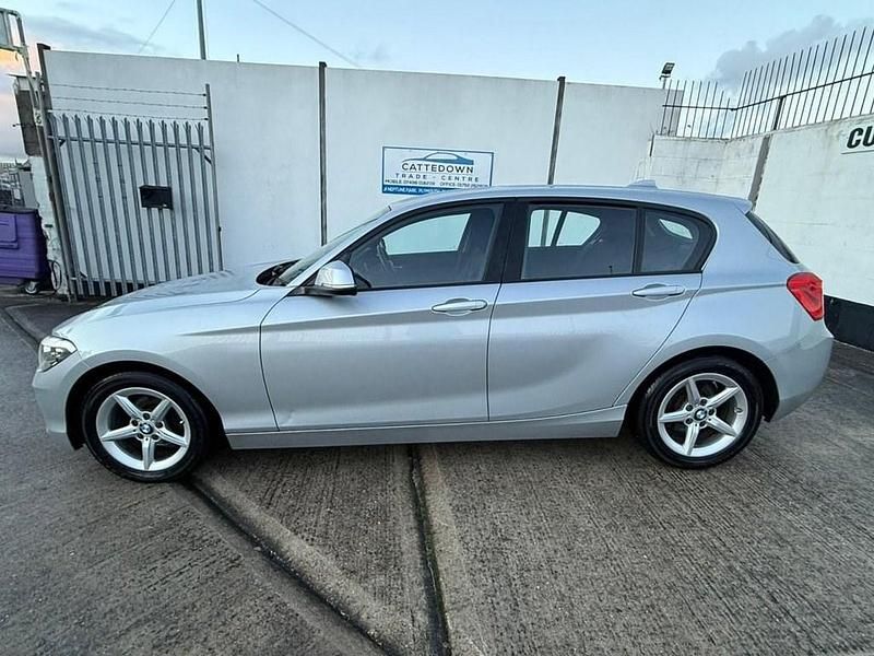 Usado BMW 116 Efficient Dynamics 116 CV (85 kW) 2016 Plateado Utilitario