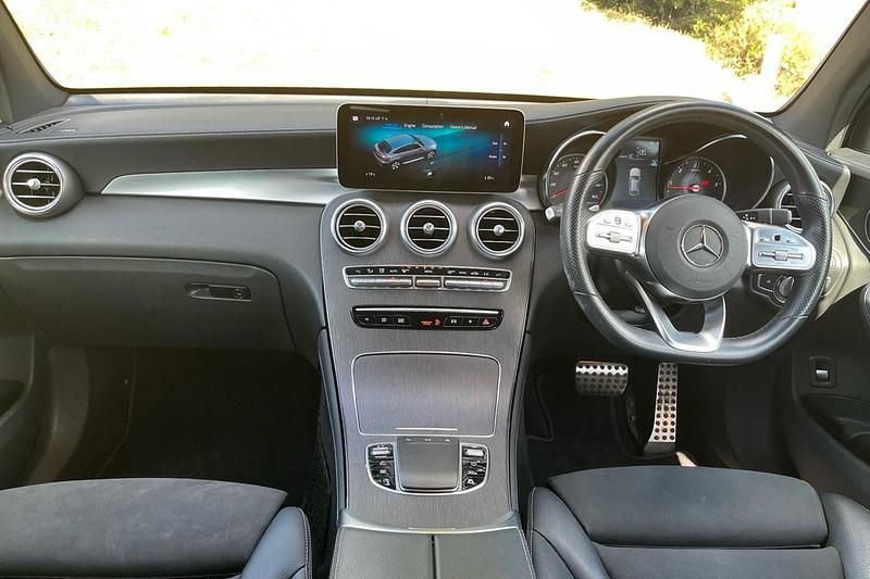 Used Mercedes GLC220 AMG line 194 HP (142 kW) 2019 White Coupe