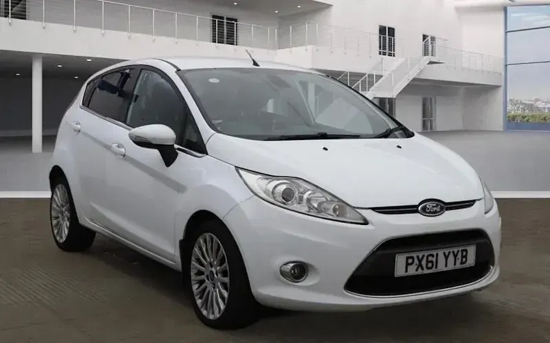 Used Ford Fiesta Titanium 97 HP (71 kW) 2011 Hatchback