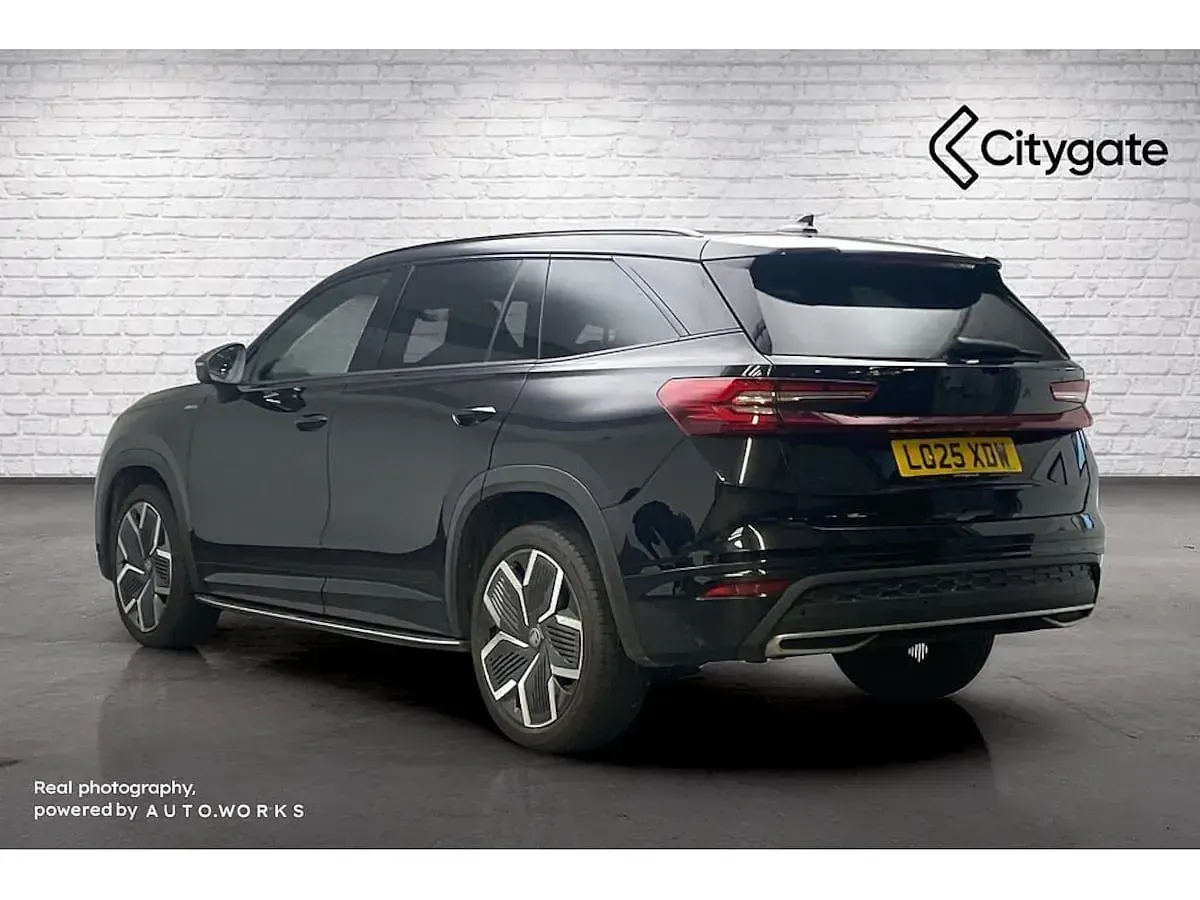 Used Skoda Kodiaq SportLine 110 HP (80 kW) 2025 Black magic pearl effect SUV
