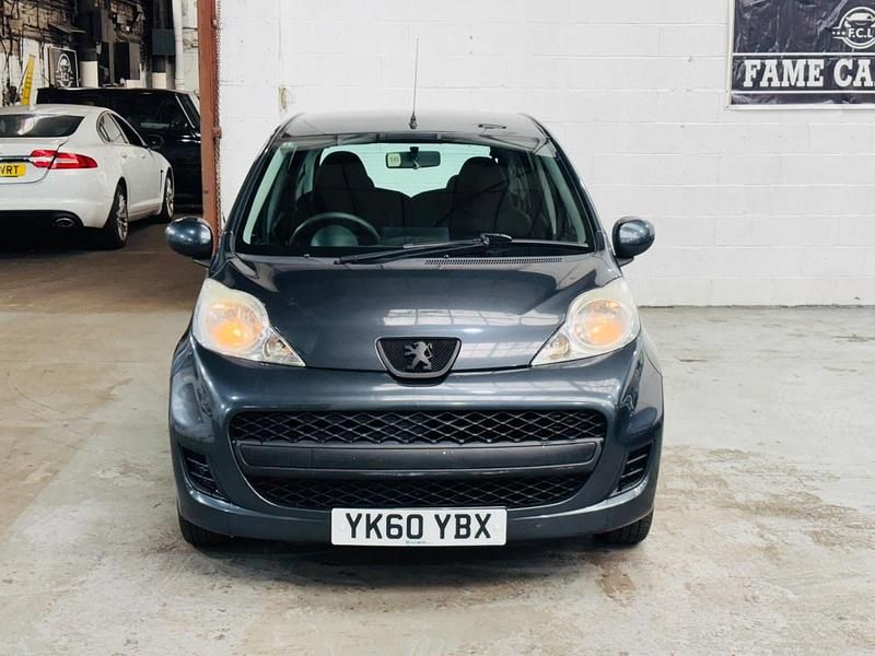 Second-hand Peugeot 107 68 CP (50 kW) 2010 Gri Hatchback