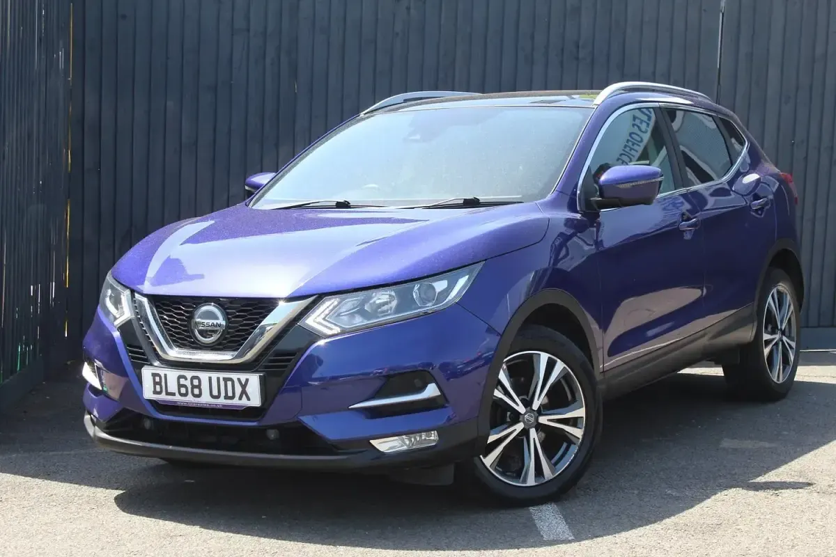 Used Nissan Qashqai N-Connecta 115 HP (84 kW) 2019 Blue SUV