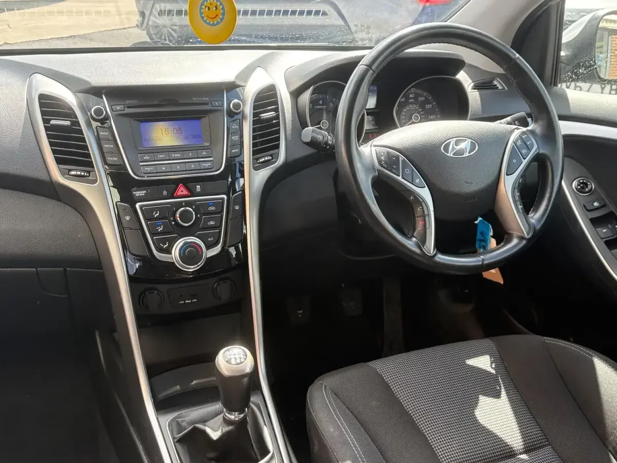 Used Hyundai i30 Active 100 HP (73 kW) 2013 Silver Hatchback