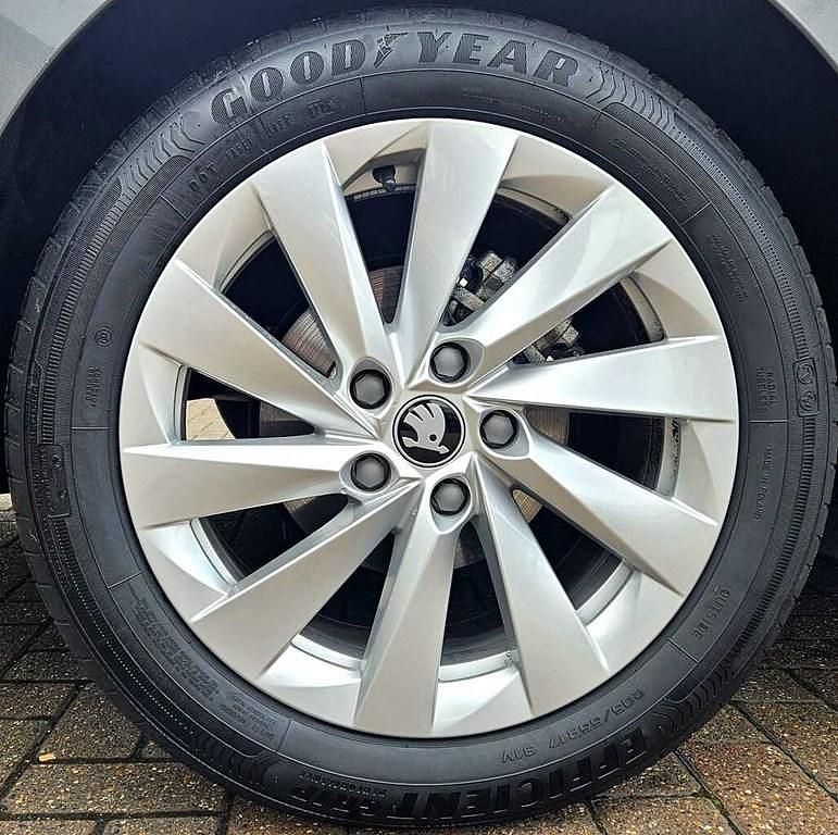 Used Skoda Octavia SE L 150 HP (110 kW) 2025 Graphite grey metallic Estate