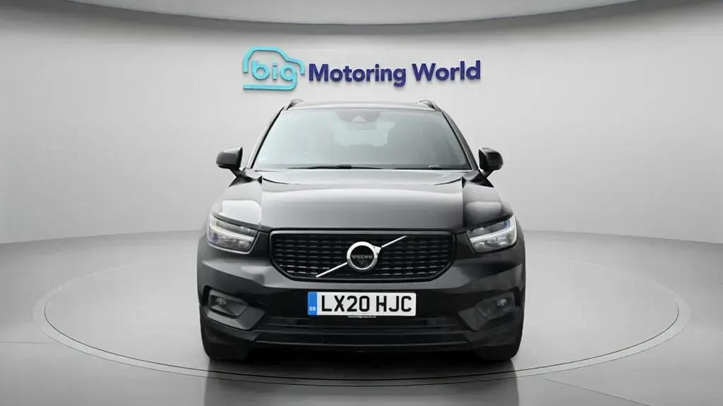 Used Volvo XC40 R-Design 163 HP (119 kW) 2020 Black SUV