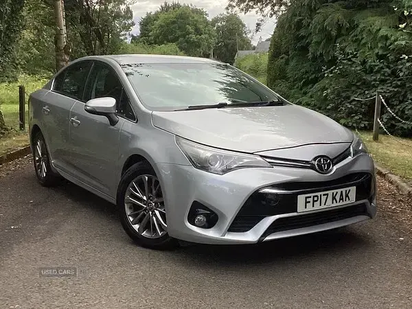 Used Toyota Avensis Business Edition 112 HP (82 kW) 2017 Silver Sedan