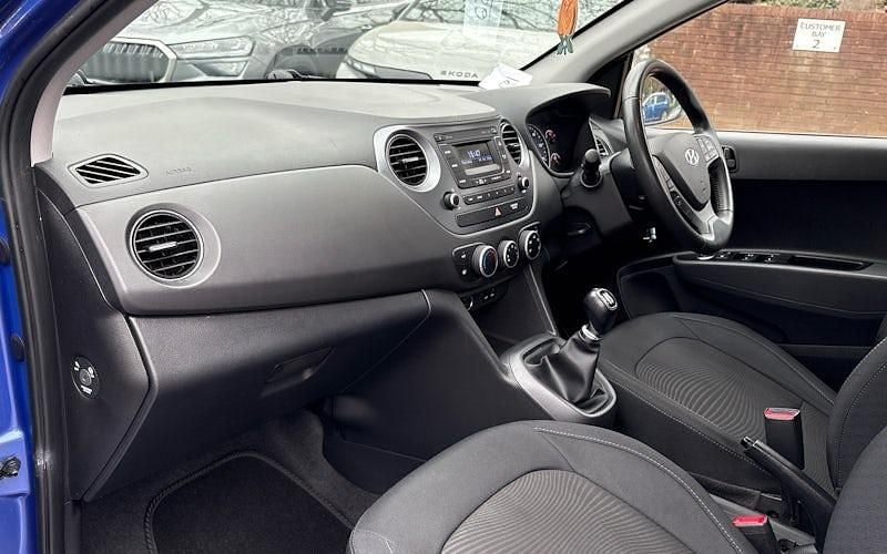 Used Hyundai i10 SE 67 HP (49 kW) 2020 Hatchback